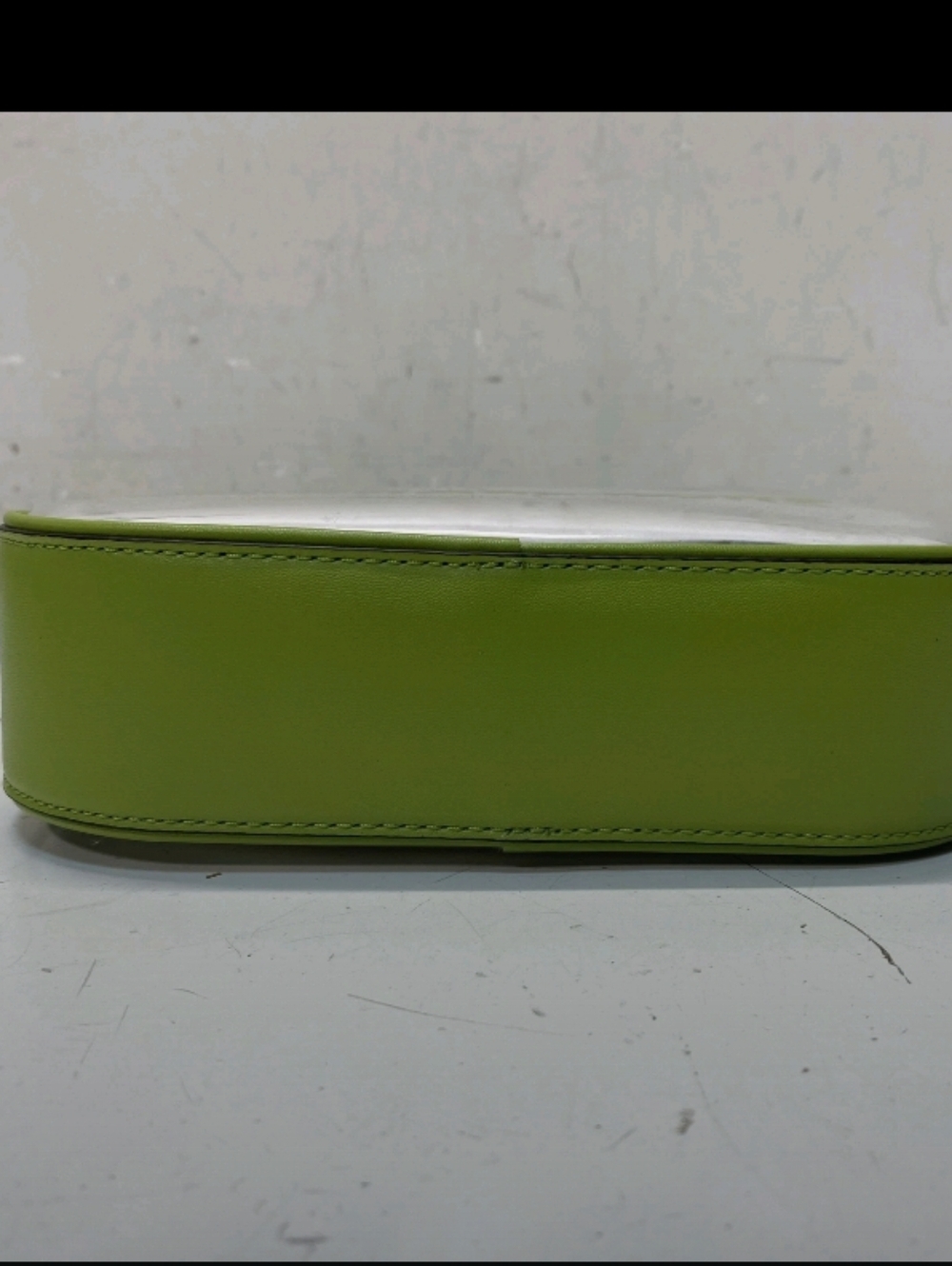 Michael Kors-Jet Set Travel Oval Camera Crossbody Bag (Lime 🍋‍🟩) - Picture 8 of 10